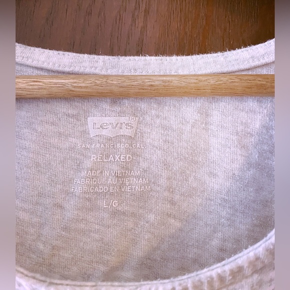 Levi’s Pride Month Equality “We Are All Magical Beings” Tank🧡💙💜🩷 - Picture 5 of 6